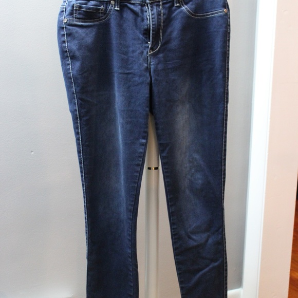 Express Jeans - Picture 2 of 6